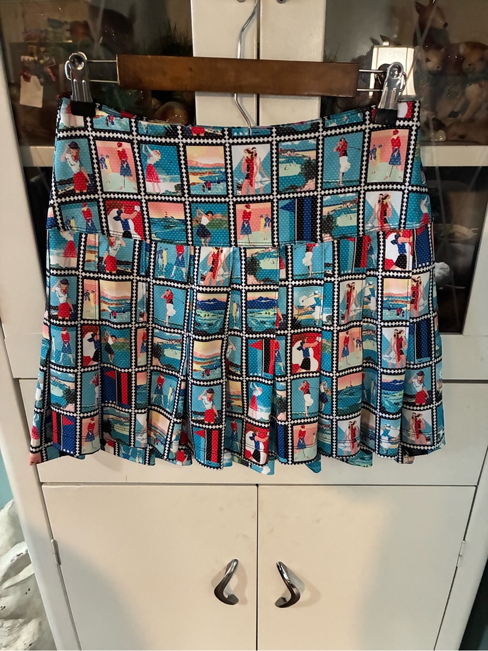 Lucky in Love sz S Pleated Retro Graphic Print Golf Skort in Teal and Red euc